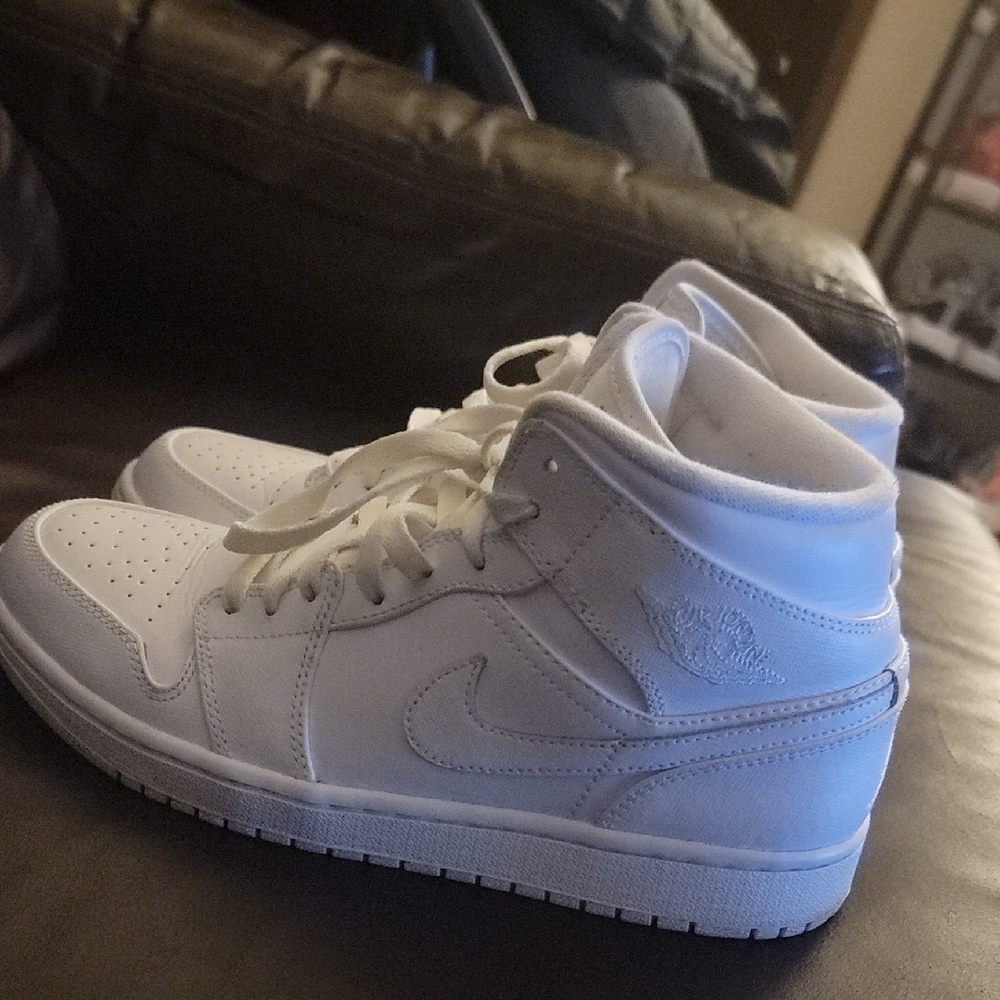 Nike Air Jordan - White - Lightly Used